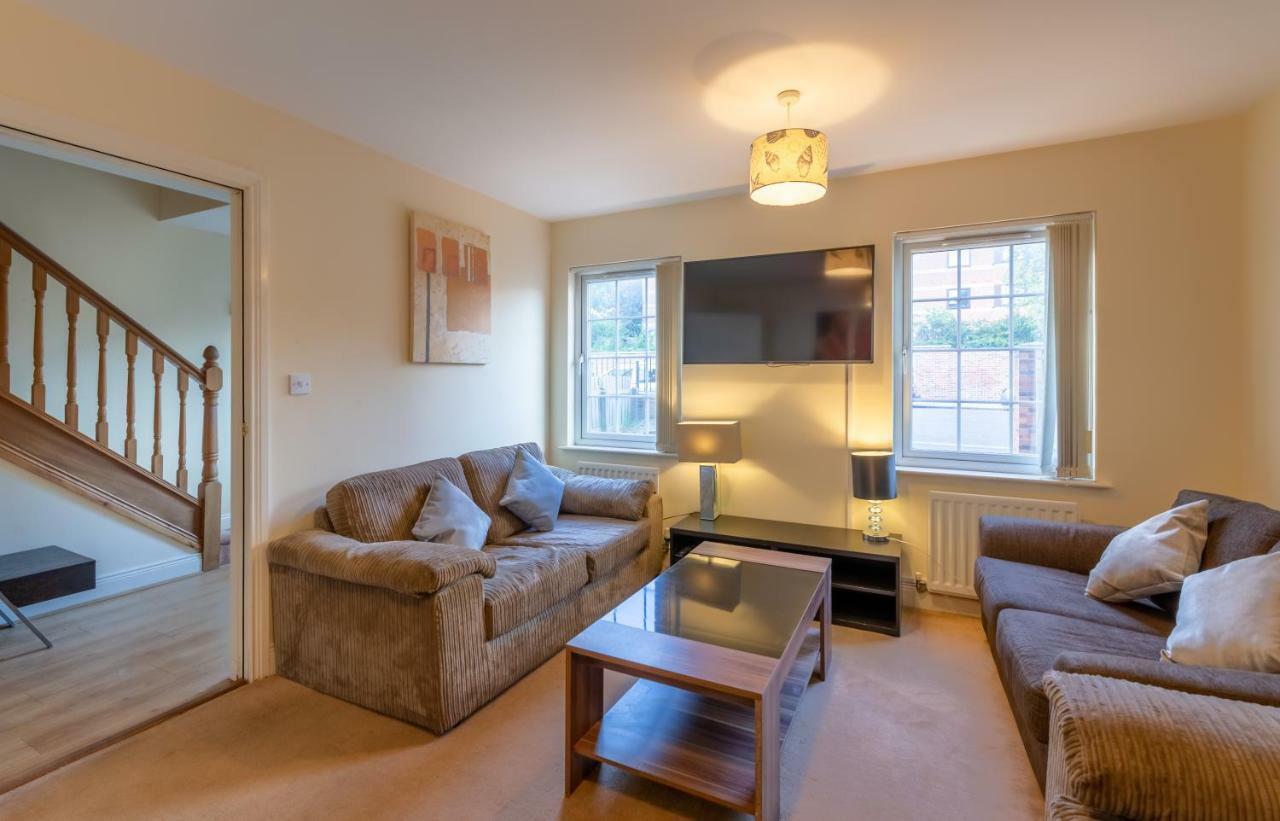 Newcastle City Centre Spacious Town House Free Parking And Wifi Exterior photo