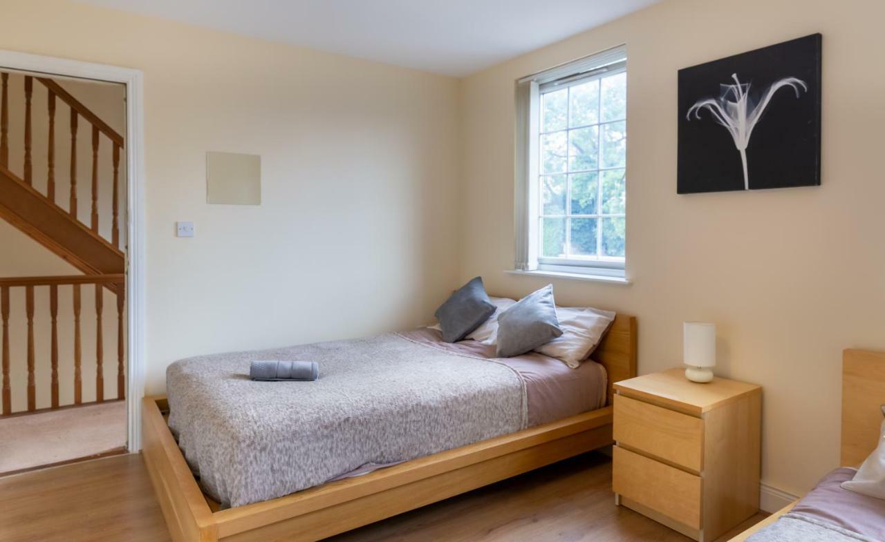 Newcastle City Centre Spacious Town House Free Parking And Wifi Exterior photo