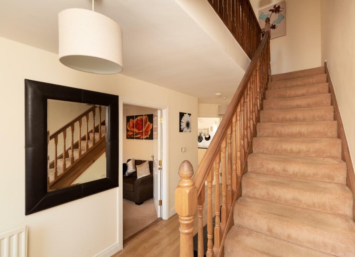 Newcastle City Centre Spacious Town House Free Parking And Wifi Exterior photo