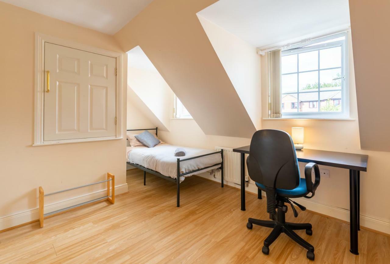 Newcastle City Centre Spacious Town House Free Parking And Wifi Exterior photo